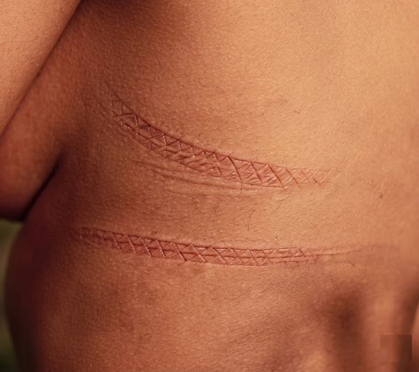 Old strapless: squeezes the middle, falls down by 7pm